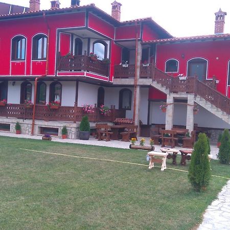 Guest House H Dzhogolanov 코프리브시티차 외부 사진