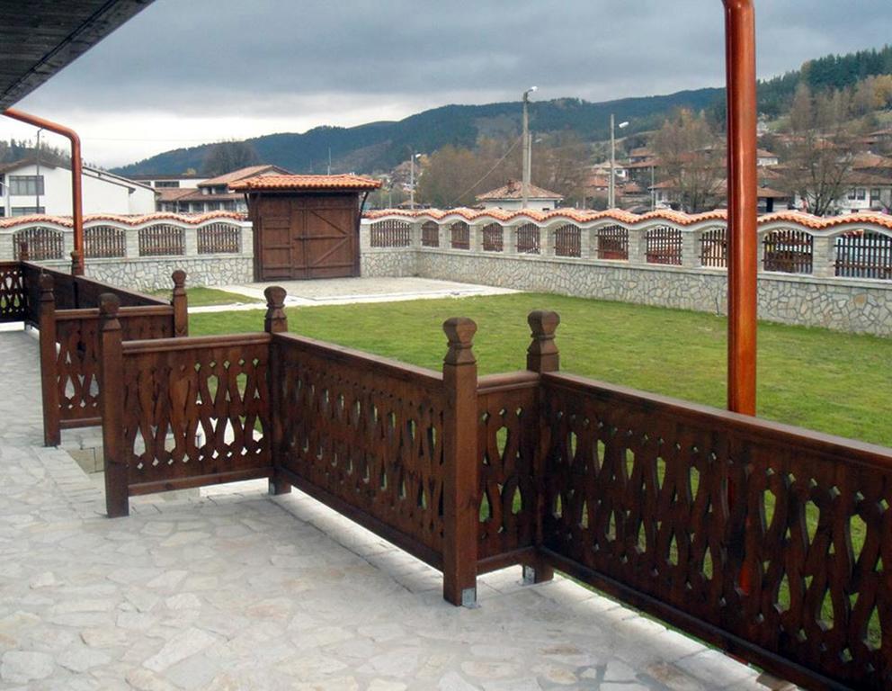 Guest House H Dzhogolanov 코프리브시티차 외부 사진