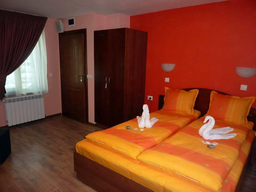 Guest House H Dzhogolanov 코프리브시티차 외부 사진
