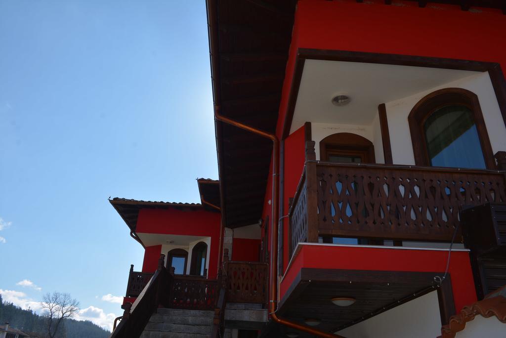 Guest House H Dzhogolanov 코프리브시티차 외부 사진