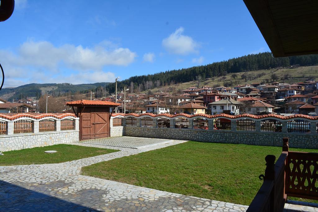 Guest House H Dzhogolanov 코프리브시티차 외부 사진