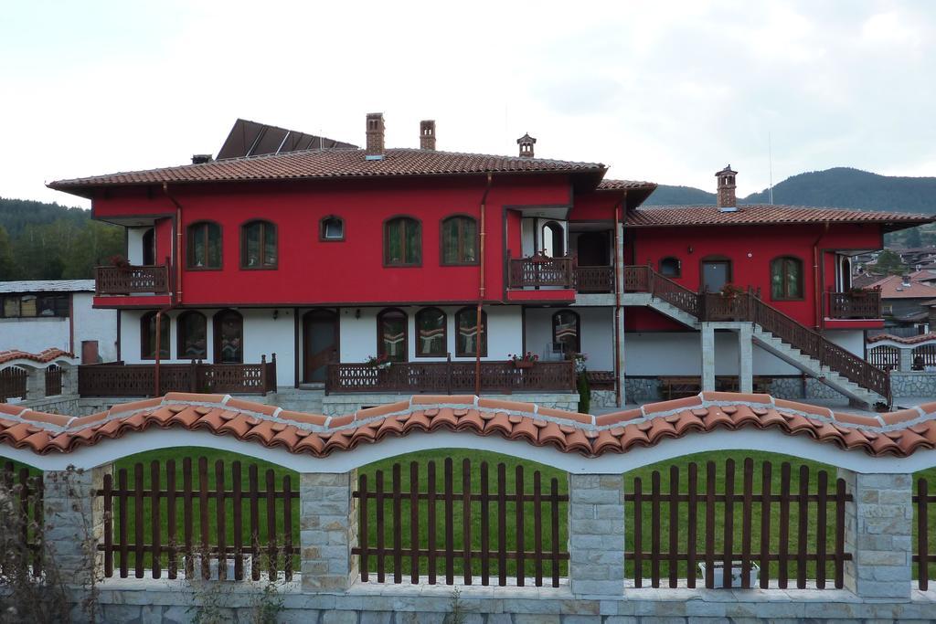 Guest House H Dzhogolanov 코프리브시티차 외부 사진