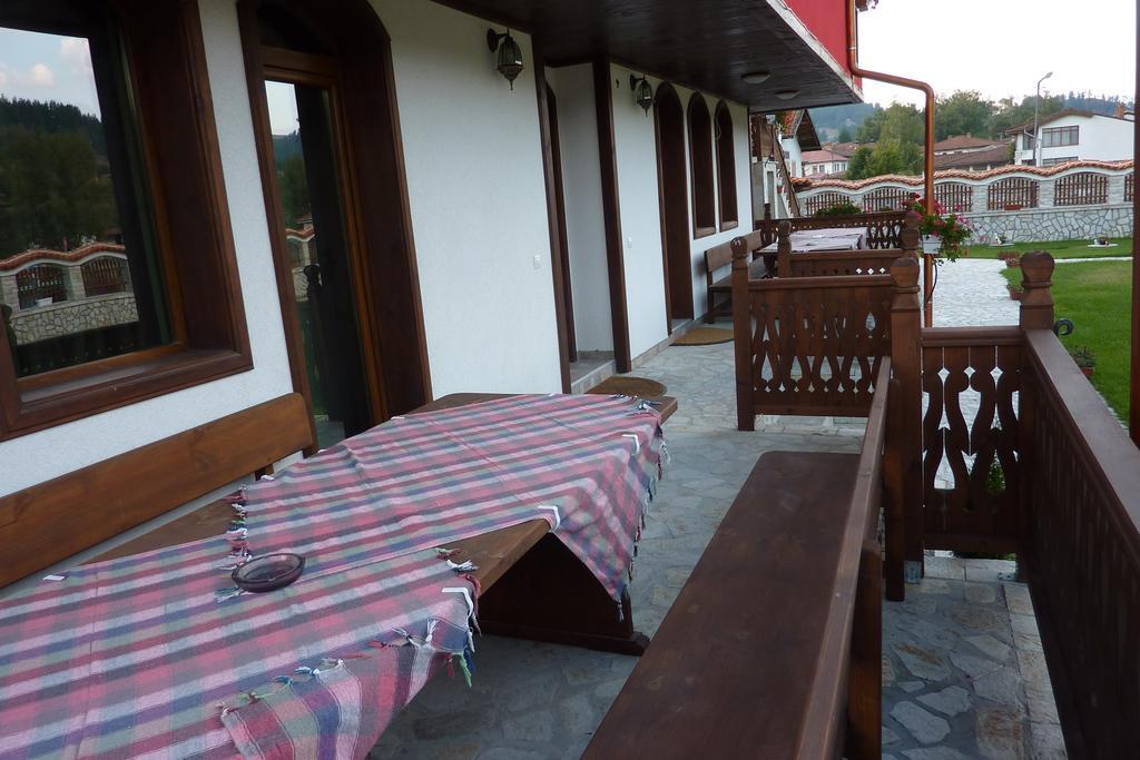 Guest House H Dzhogolanov 코프리브시티차 외부 사진