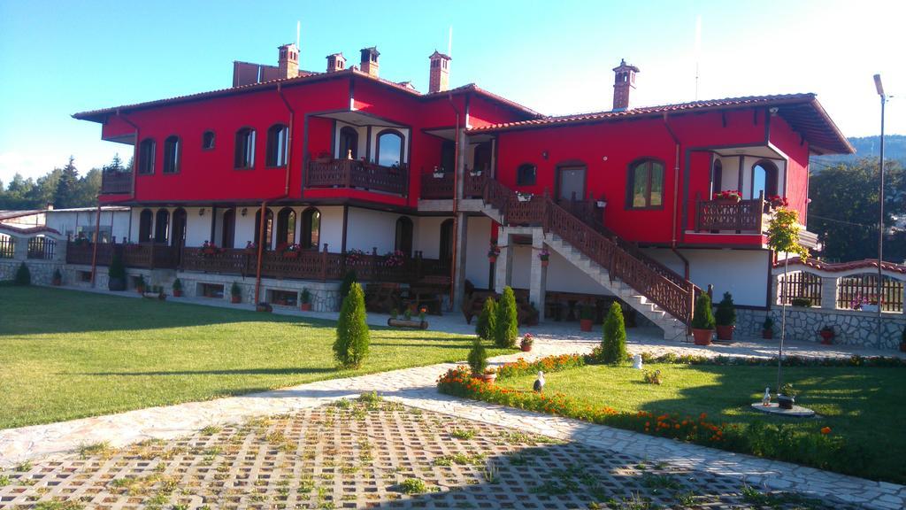 Guest House H Dzhogolanov 코프리브시티차 외부 사진