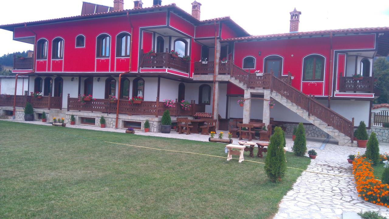 Guest House H Dzhogolanov 코프리브시티차 외부 사진