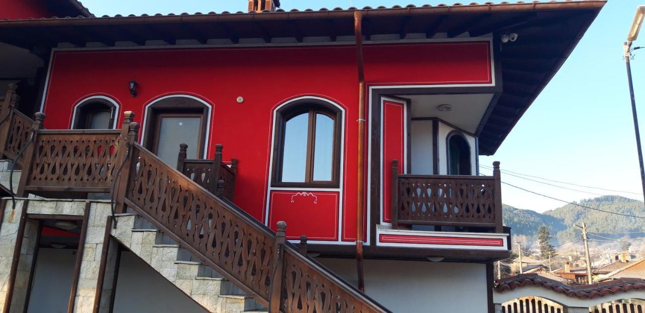 Guest House H Dzhogolanov 코프리브시티차 외부 사진