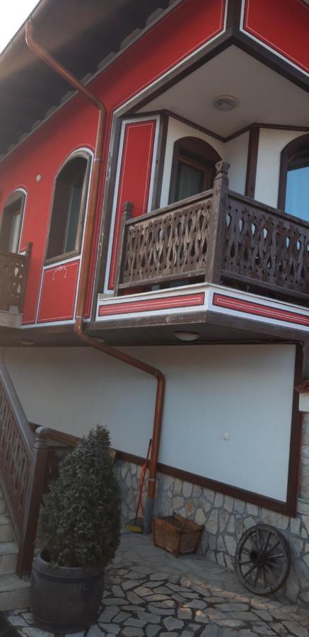 Guest House H Dzhogolanov 코프리브시티차 외부 사진
