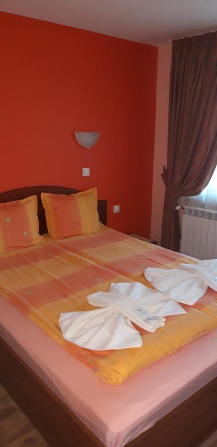 Guest House H Dzhogolanov 코프리브시티차 외부 사진